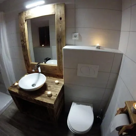 House Damjana * ボーヒニ