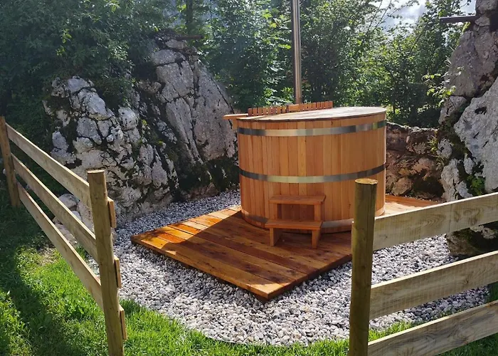 House Damjana בקתה *