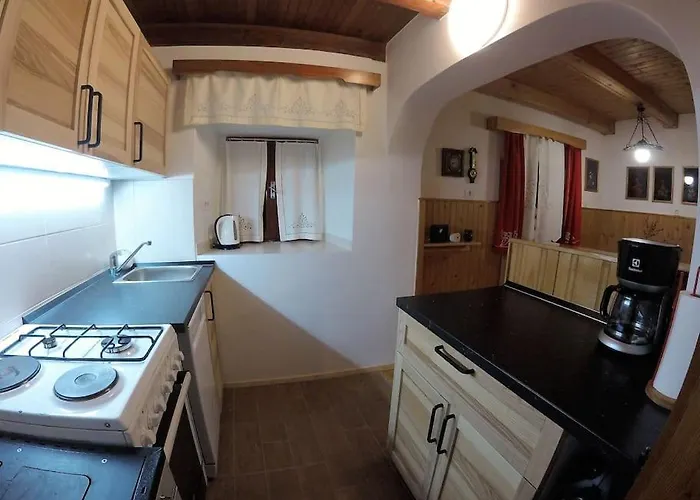 House Damjana בקתה בוהין