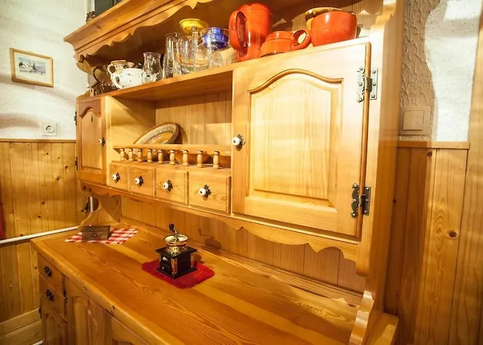 House Damjana בקתה *